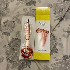 Brand new measuring spoons